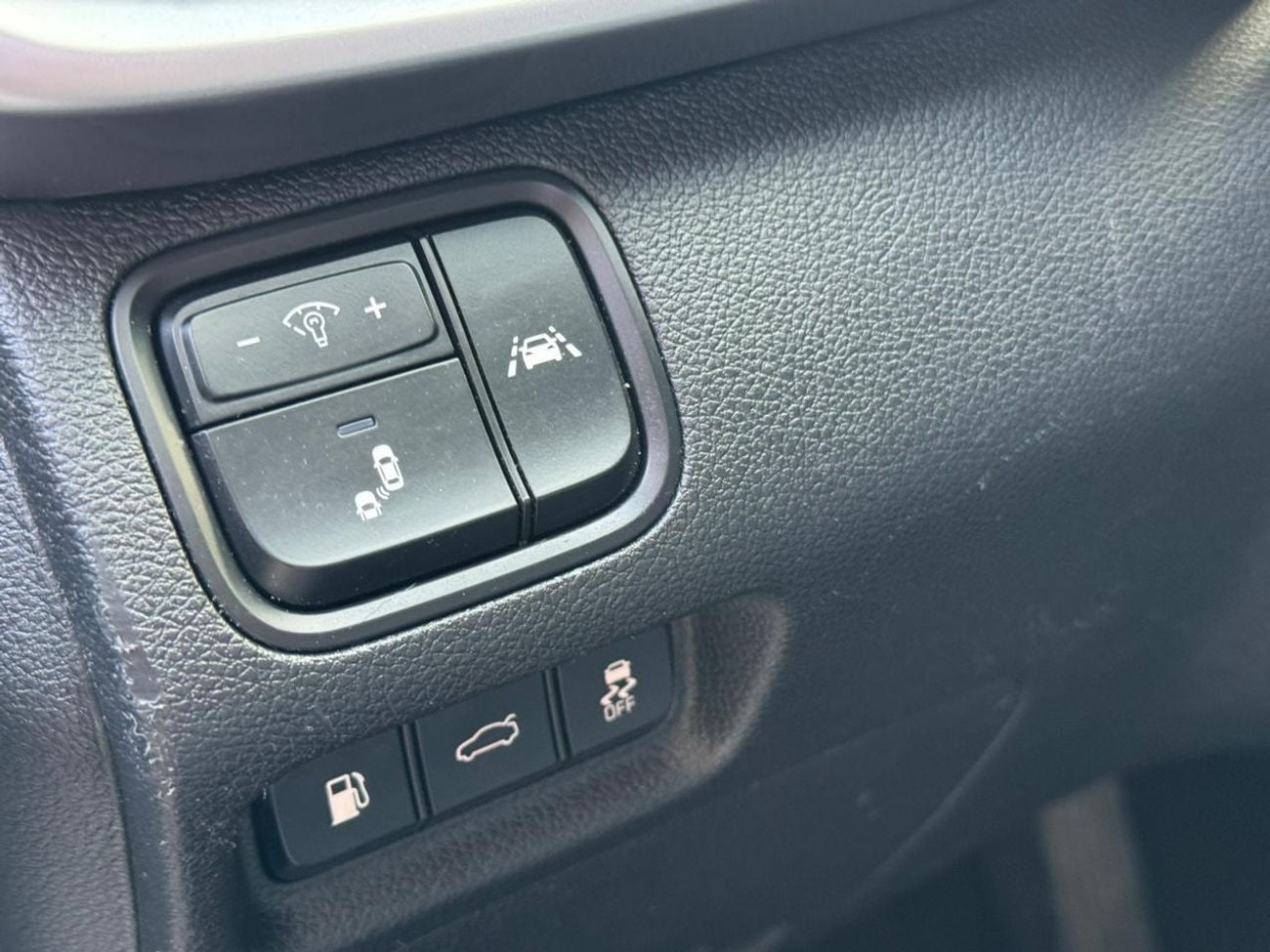 Kia Optima Si 2.4L 2.4L V4 / PANORAMIC SUNROOF / LEATHER / ROAD ASSIST / RIMS / IN PERFECT CONDITION