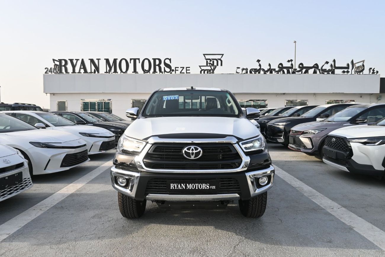 تويوتا هيلوكس Toyota Hilux SR5 2.7L Automatic, Petrol, 4WD, Pickup