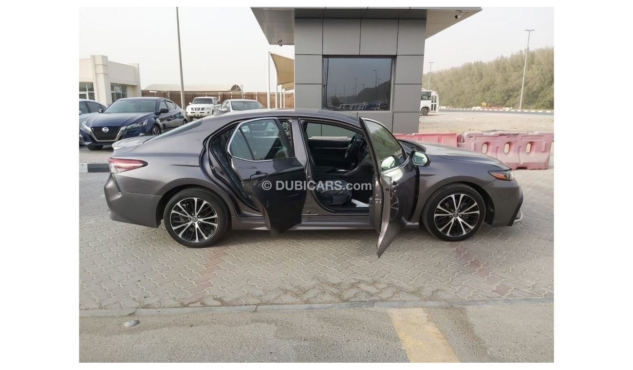 Toyota Camry SE SE SE SE 2020 Toyota Camry, Metallic Grey Color, Clean car