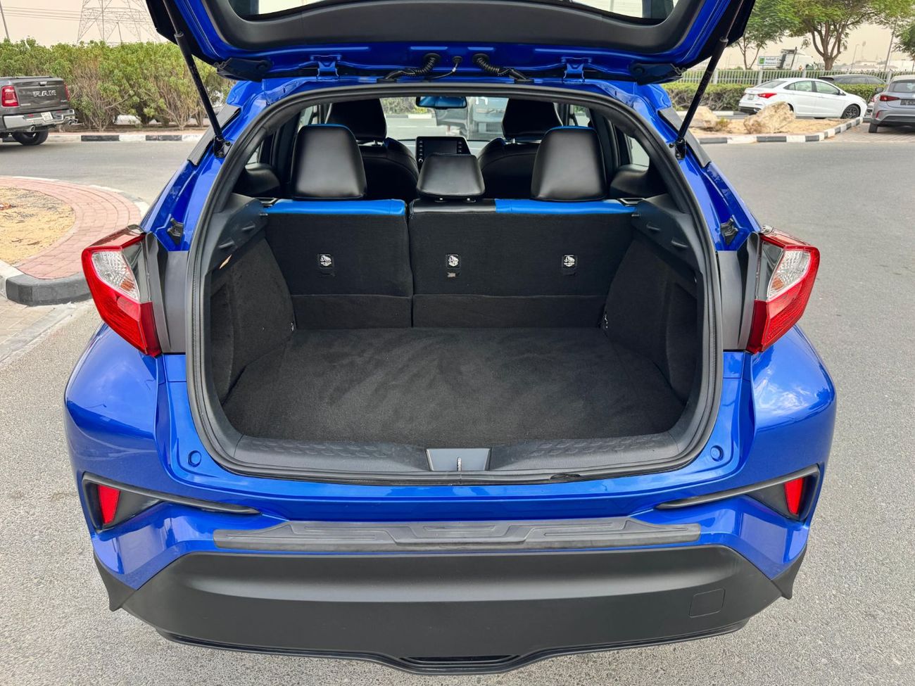 Toyota C-HR STD (NON GCC)