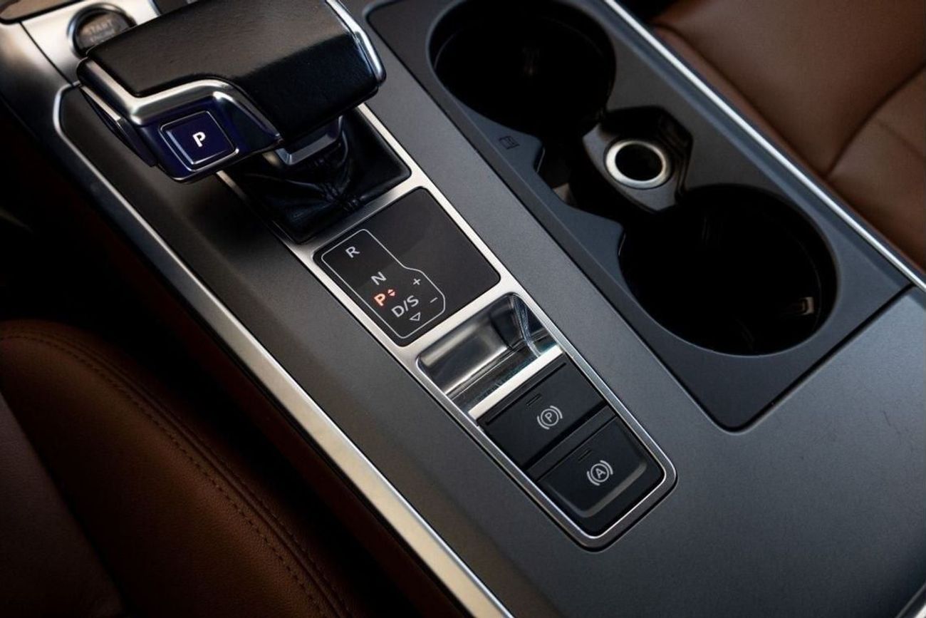 أودي A6 40 TFSI 2.0L Audi A6 40TFSI 2022 GCC under Warranty with Flexible Down-Payment.