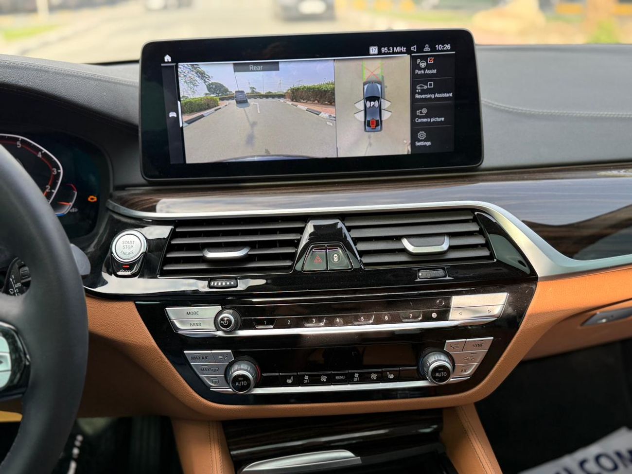 BMW 520i 2023 BMW 520I KOREAN SPECS