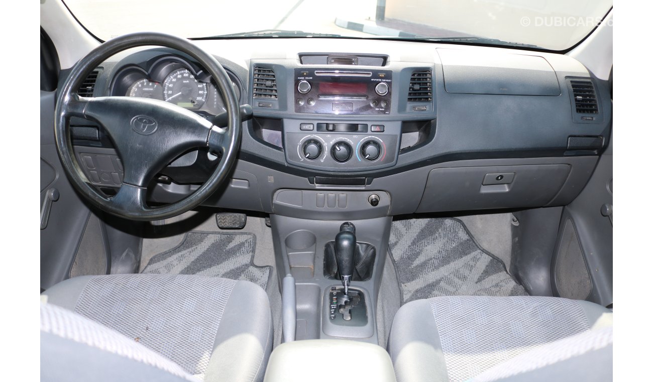 Toyota Hilux GL 4X4 DOUBLE CABIN AUTOMATIC GEAR 2.7VVTI PICKUP GCC SPECS
