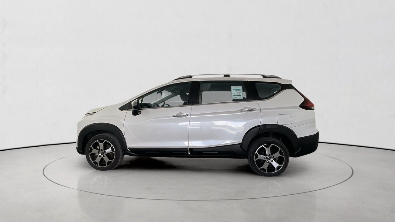 ميتسوبيشي إكسباندر كروس Premium | شامل الضمان | 0 ﺪﻔﻋﺓ ﺃﻮﻟﻯ