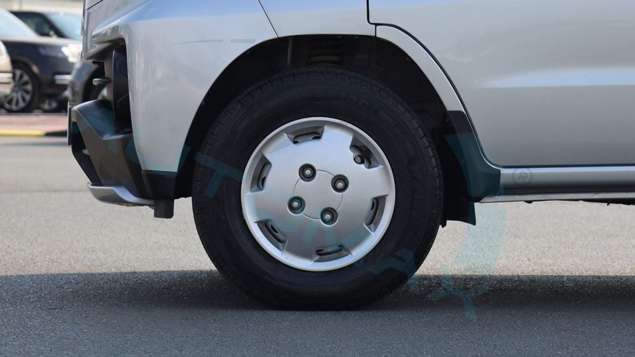 CMC Veryca Window Van 2.4L RWD 2025 GCC 0Km With 5 Years Unlimited Mileage Warranty