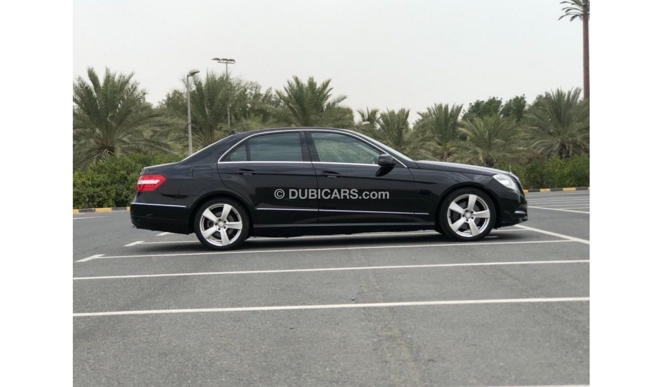 Mercedes-Benz E300 Avantgarde Model 2012 GCC CAR PERFECT CONDITION INSIDE AND OUTSIDE FULL OPTION PANORAMIC ROOF LEATHE