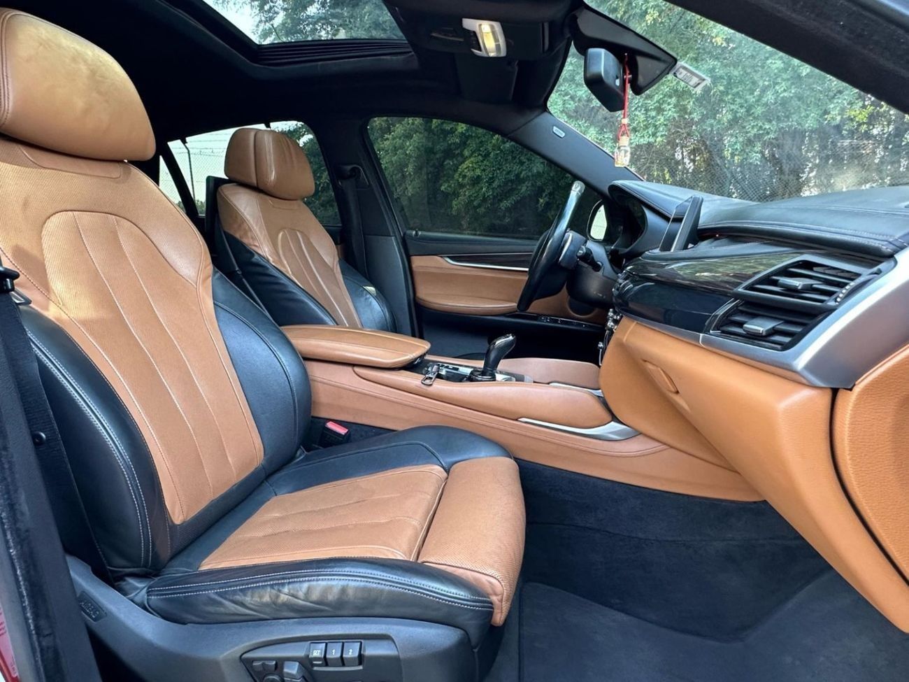 بي أم دبليو X6 50i Luxury 4.4L BMW X6 X DRIVE50i 2015 GCC FULL OPITION // PERFECT CONDITION