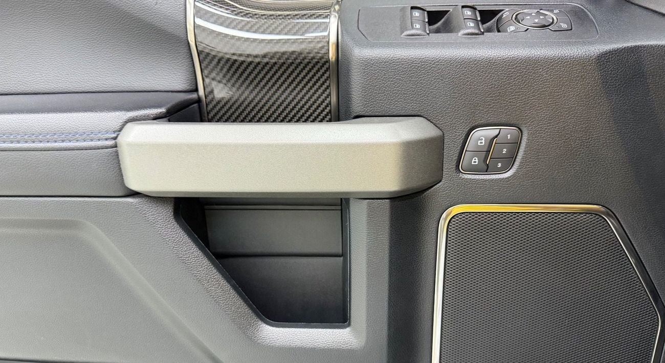 فورد إف-150 رابتور GCC .. FSH .. Warranty .. Original paint .. V6 .. Top Range