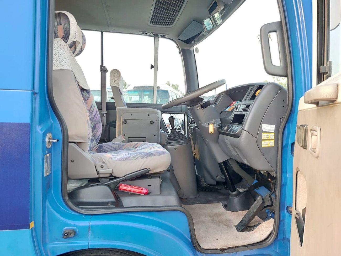 نيسان سيفيليان NISSAN CIVILIAN BUS RHD 2002 MODEL 4.1 L DIESEL MANUAL(PM10244)