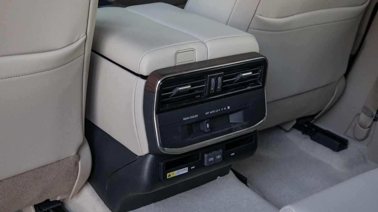 تويوتا لاند كروزر LC300 3.3 TT DSL GXR LIMITED/2025/For Local Registration +10%