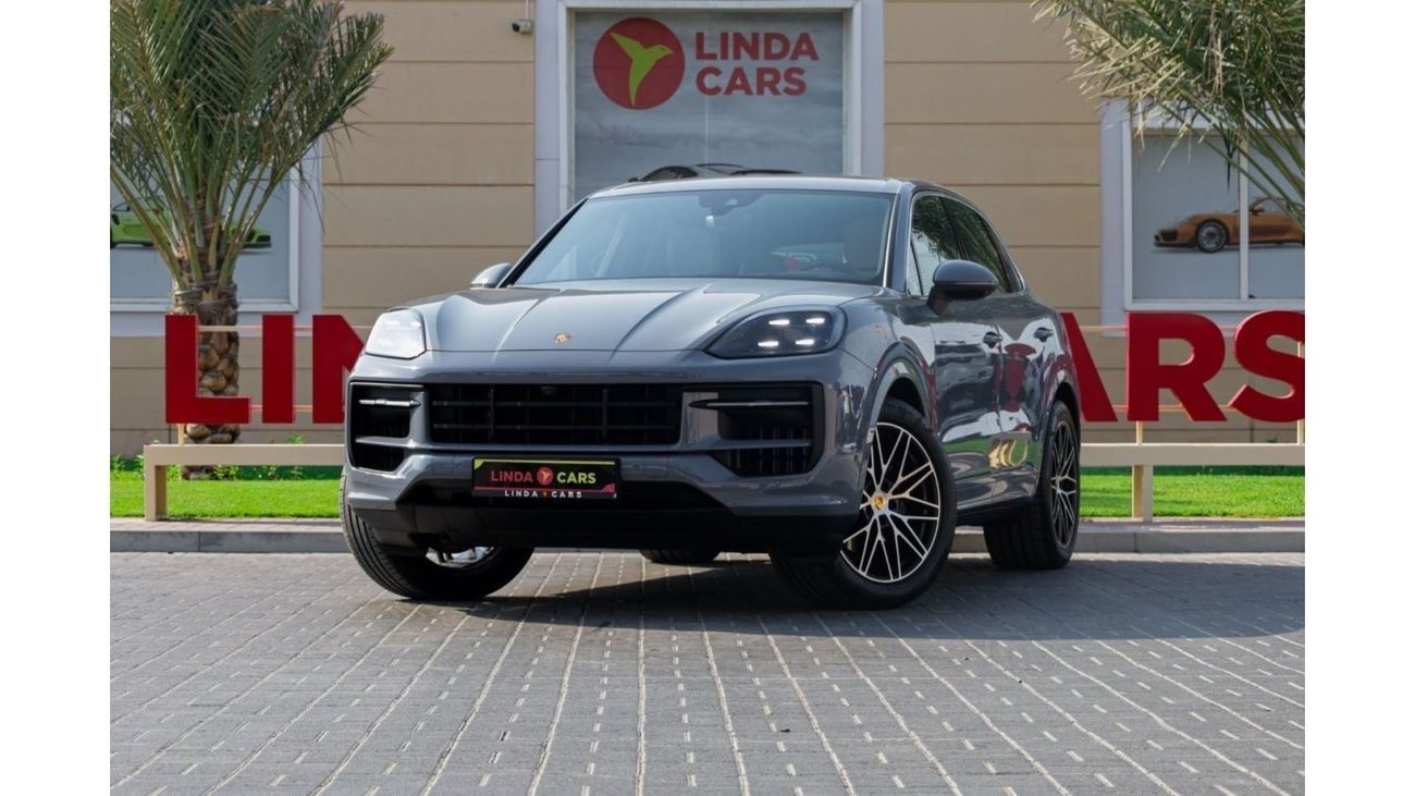 بورش كايان Porsche Cayenne 2024 GCC under Agency Warranty with Flexible Down-Payment.