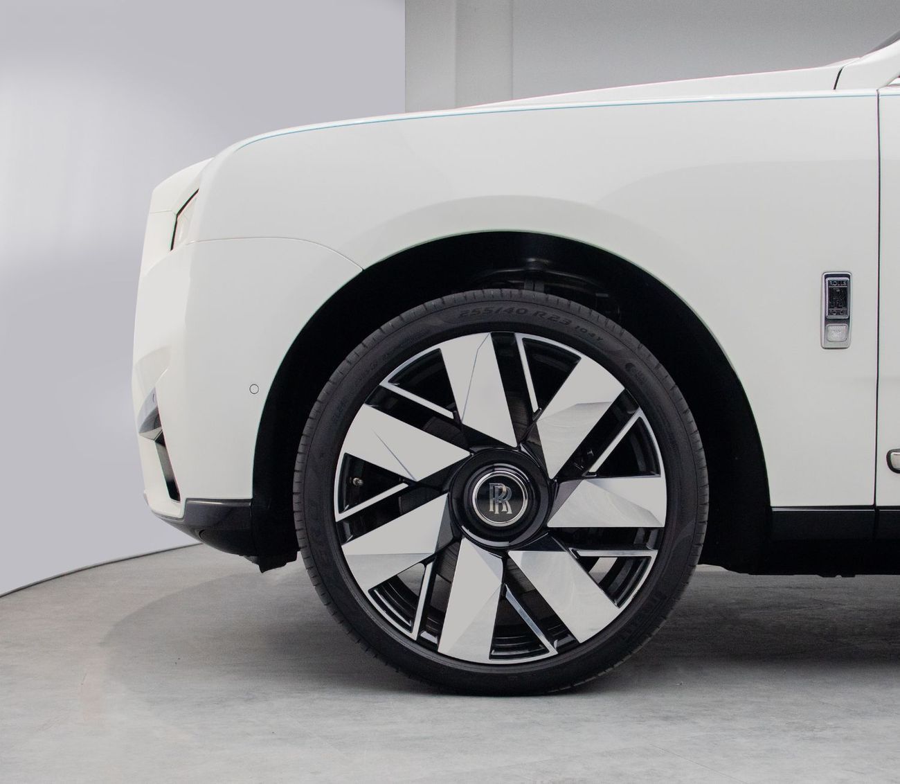 Rolls Royce Cullinan Series II