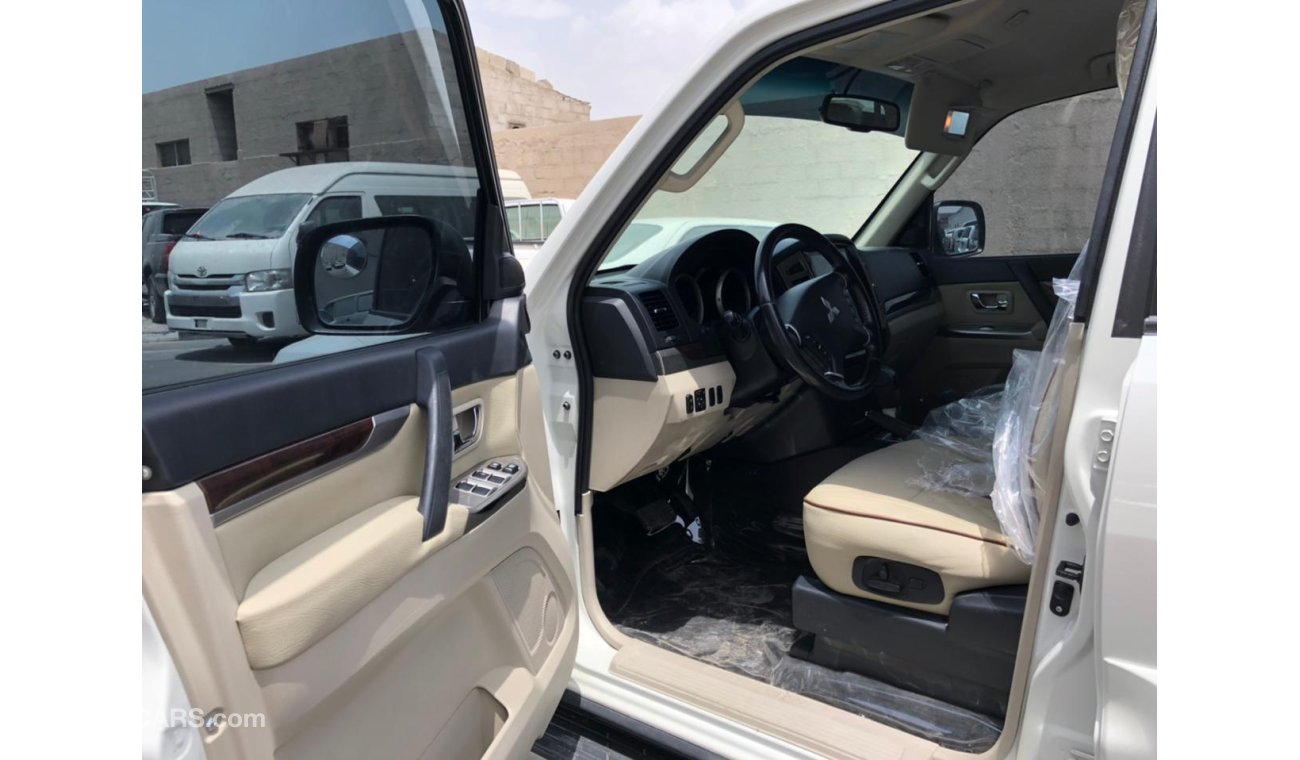 Mitsubishi Pajero 3.5L Petrol, TESLA DVD 16", 1 Power Seat, Leather Seats, Headrest DVD, 17" Rims,  (LOT # MP2017)