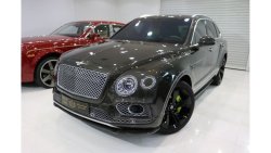 Bentley Bentayga 2018, 56,000KMs, Original Carbon Fiber Kit