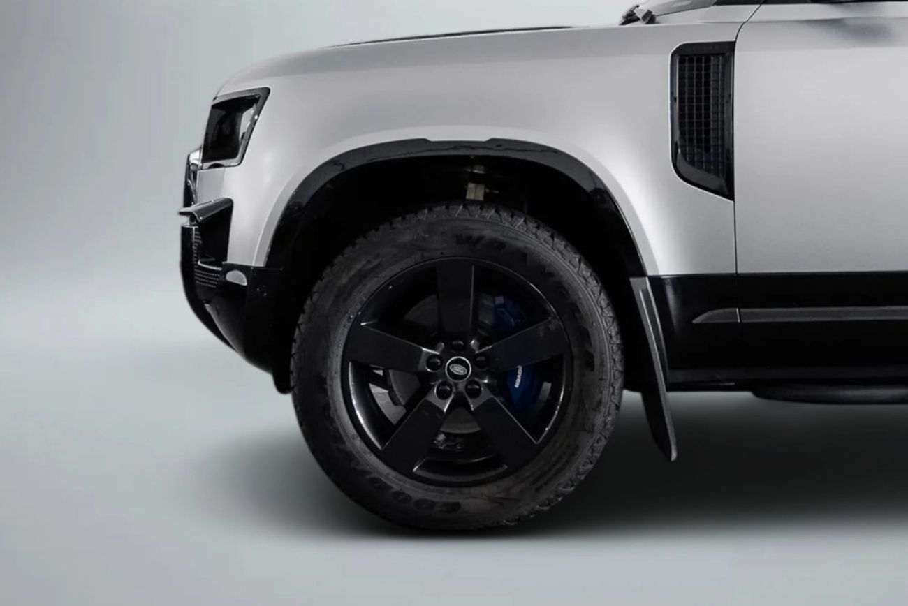 لاند روفر ديفندر P400 90 First Edition 3.0L (6 Seater)