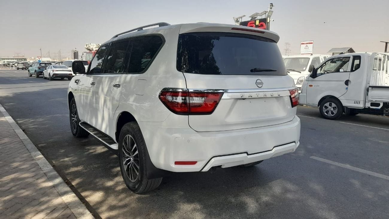 نيسان باترول Platinium 5.6cc V8 petrol Auto Right-Hand drive