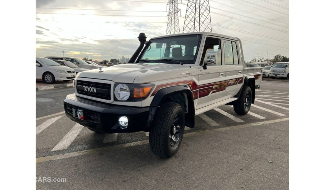 Toyota Land Cruiser Pick Up 2022 Toyota Land Cruiser 70th / 0km Pickup 4 Doors 4.0L V6 Patrol