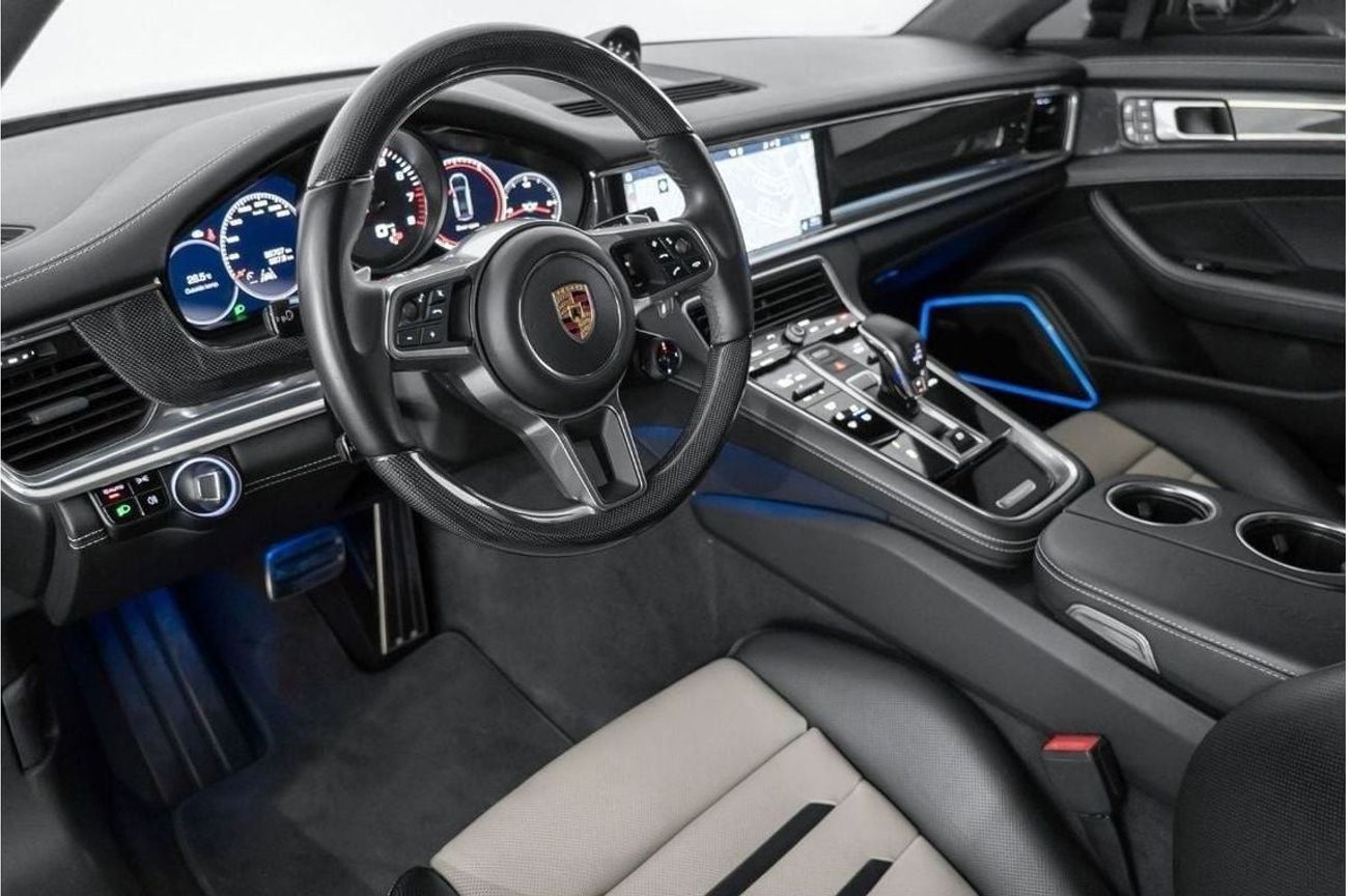 Porsche Panamera GTS 4.0L (455 HP) GTS 4.0L (453 HP)