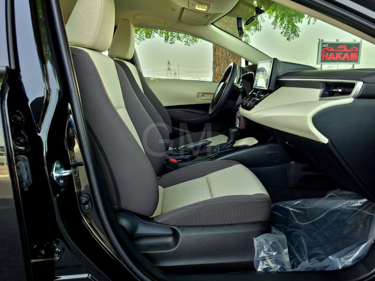 Toyota Corolla TOYOTA COROLLA 1.6L XLI - BASIC - 2025 MODEL - BLACK INSIDE BEIGE - OMANI