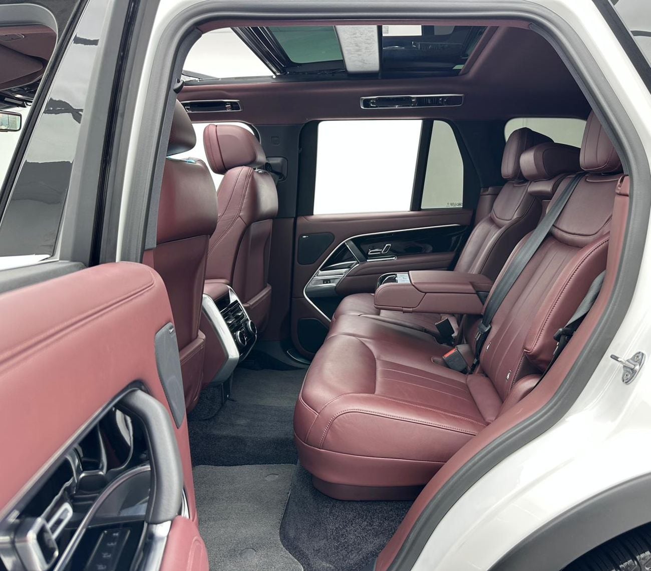 لاند روفر رينج روفر 2023 Range Rover Vogue HSE P530, 2028 Land Rover Warranty + Service Contract, Full Service History,