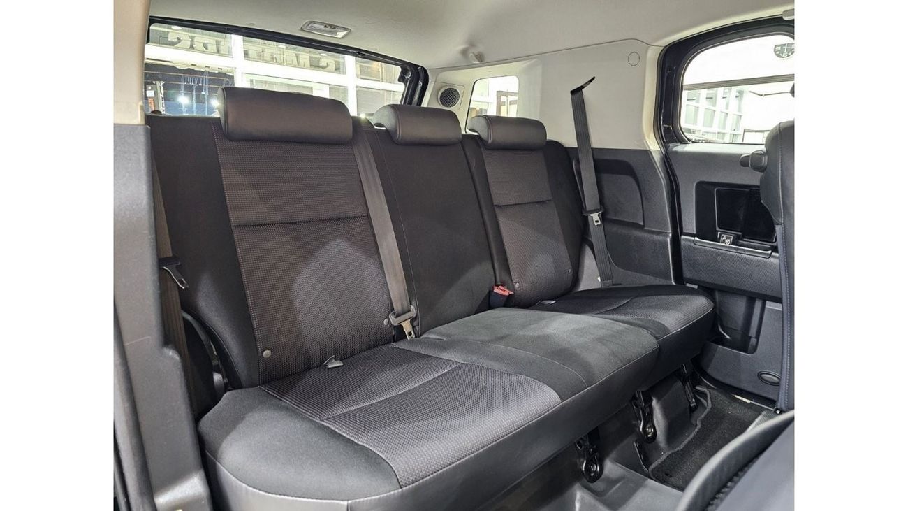 Toyota FJ Cruiser GXR 2018 GCC V6 FULL OPTION WITH WARRANTY