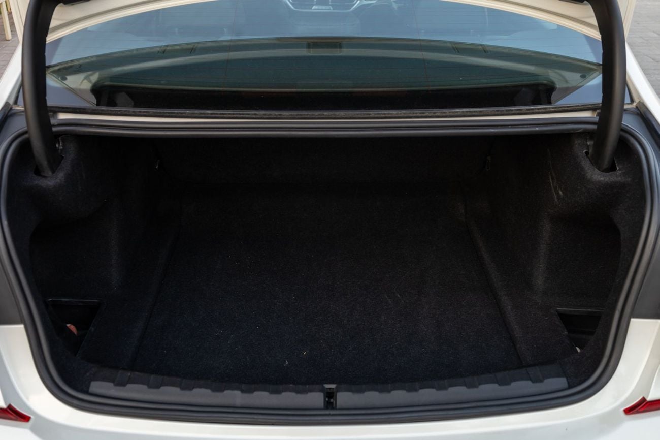 بي أم دبليو 320 M Sport 2.0L