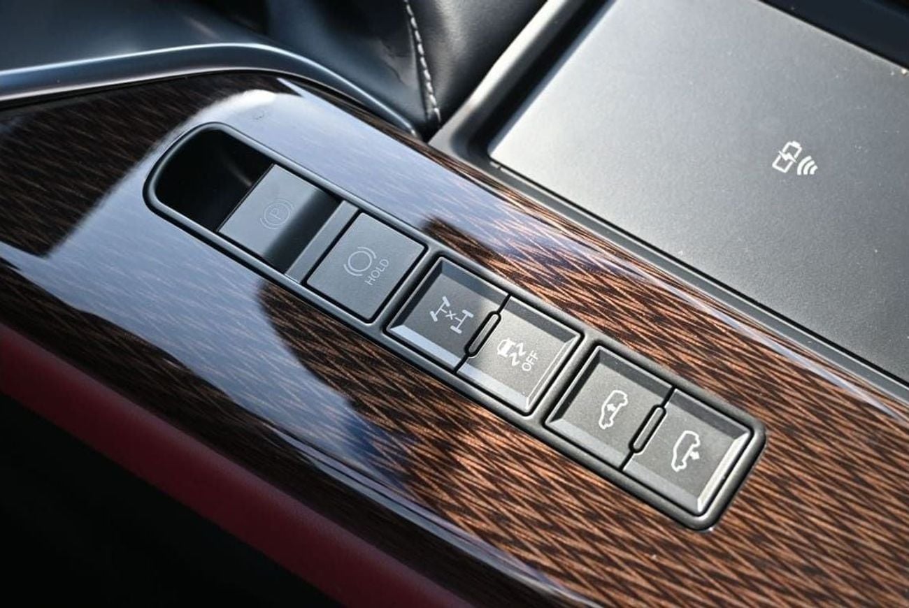 لكزس LX 600 Lexus LX600 Signature Mark Levinson, 3.5L Twin-Turbo V6, Petrol Model 2025