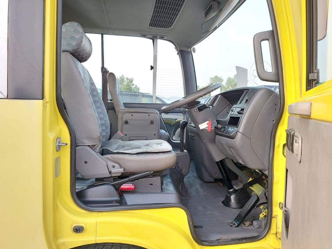 Nissan Civilian NISSAN CIVILIAN BUS RHD 2002 MODEL 4.2 L DIESEL AUTOMATIC(PM10521)