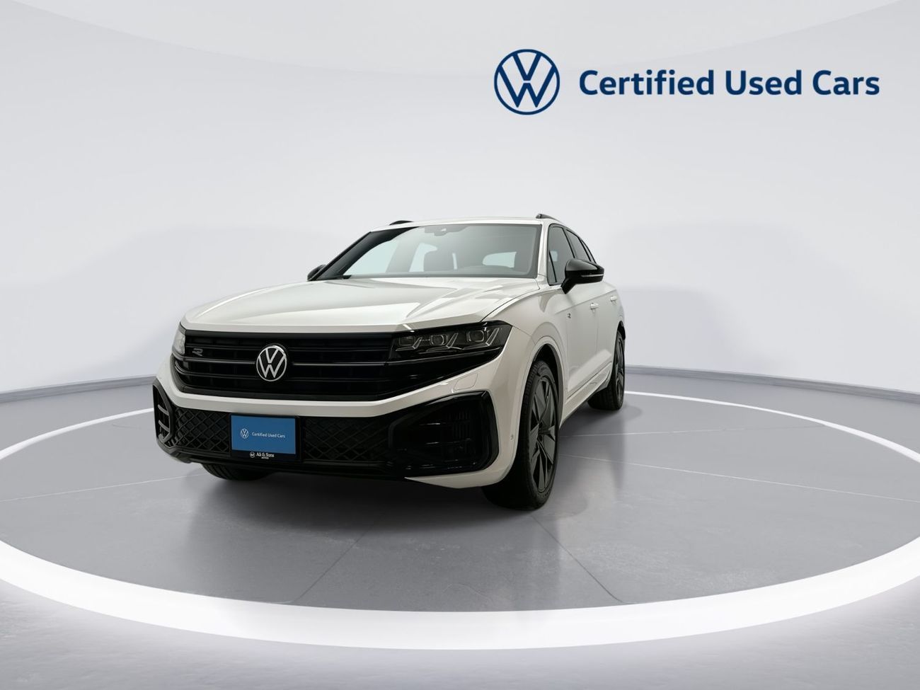 Volkswagen Touareg Touareg R-Line + (Ref#00130) - 42,100 AED SAVINGS from New Car