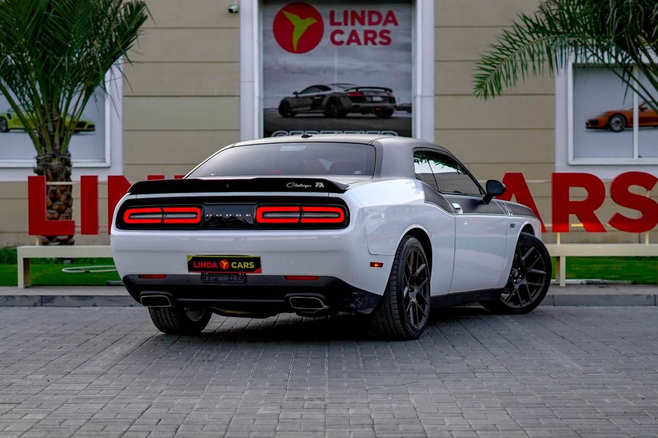 Used Dodge Challenger R/T Plus 2019 for sale in Dubai - 738078