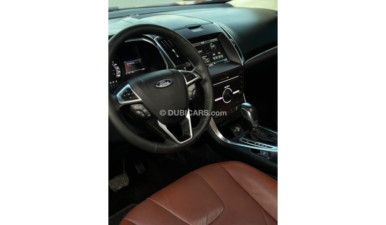 Ford Edge Titanium