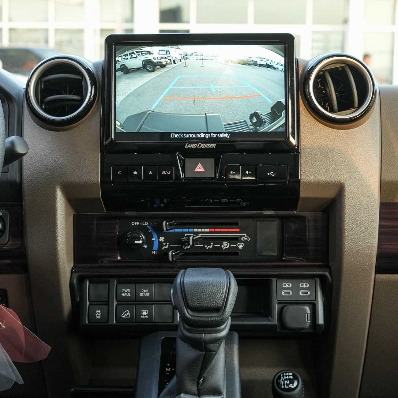 Toyota Land Cruiser 70 LC 76 AT || 4.0 || LXZ || 2025