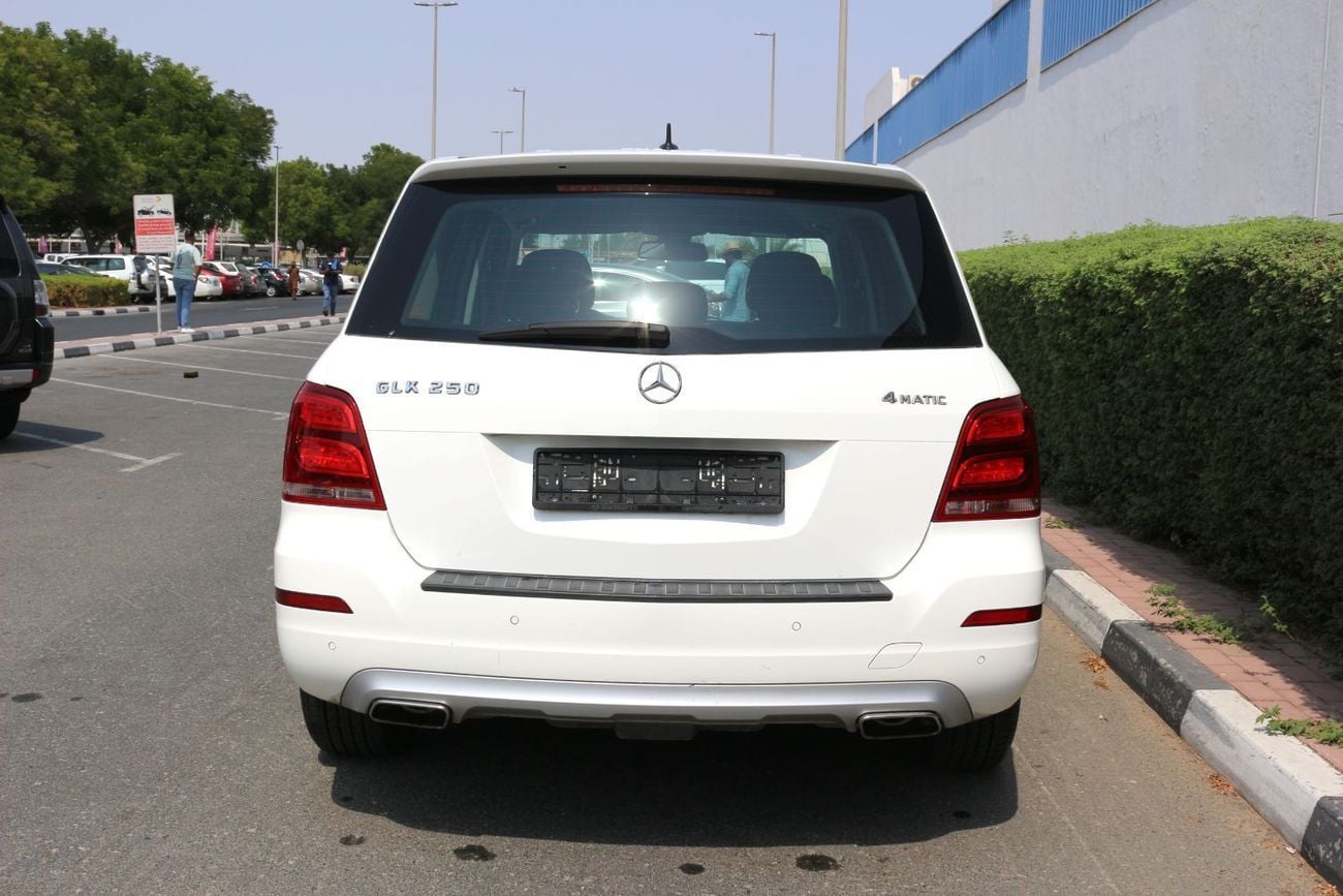 Mercedes Benz GLK 250 Std 2.0L MERCEDES GLK250 MODEL 2014 GULF SPACE FULL AUTO