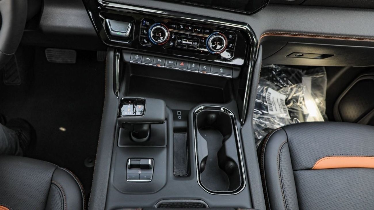 GMC Sierra Regular Cab 2-Doors AT4 5.3 V8.3 Years Warranty&Service. For Local Registration +5%