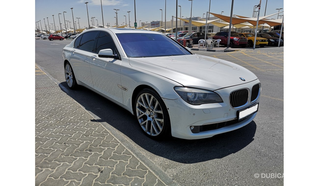 بي أم دبليو 750 بي ام دبليو 750 LI  خليجي موديل 2012 VIP بحالة ممتازة