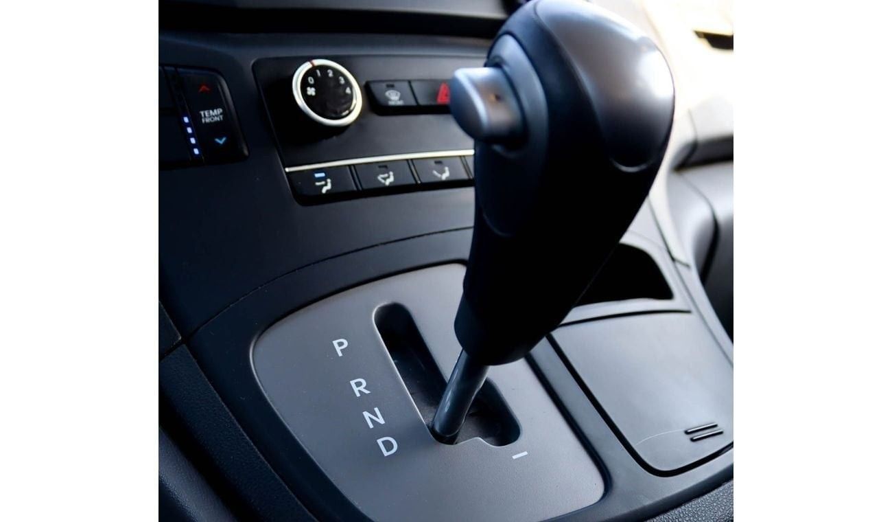 Hyundai H-1 Hyundai H1 2.4L 2020 GCC accident free in excellent condition 1406 P.M