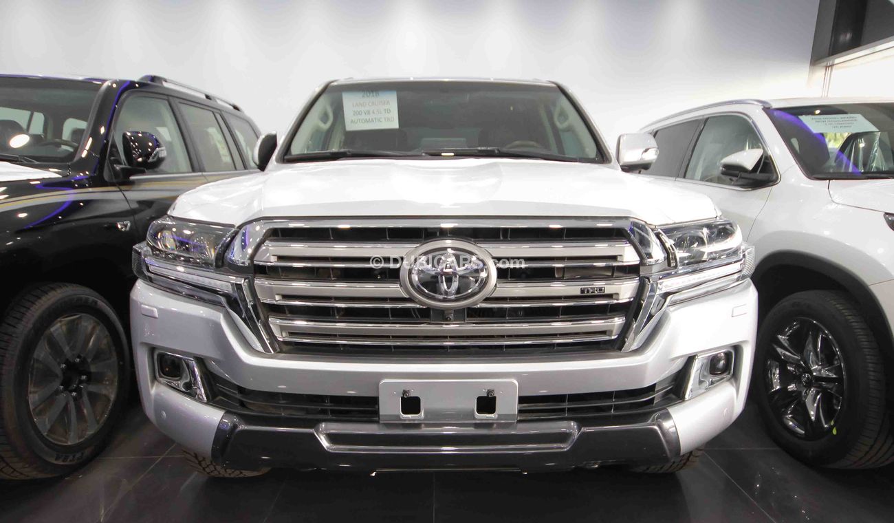 Toyota Land Cruiser GXR V8 TRD