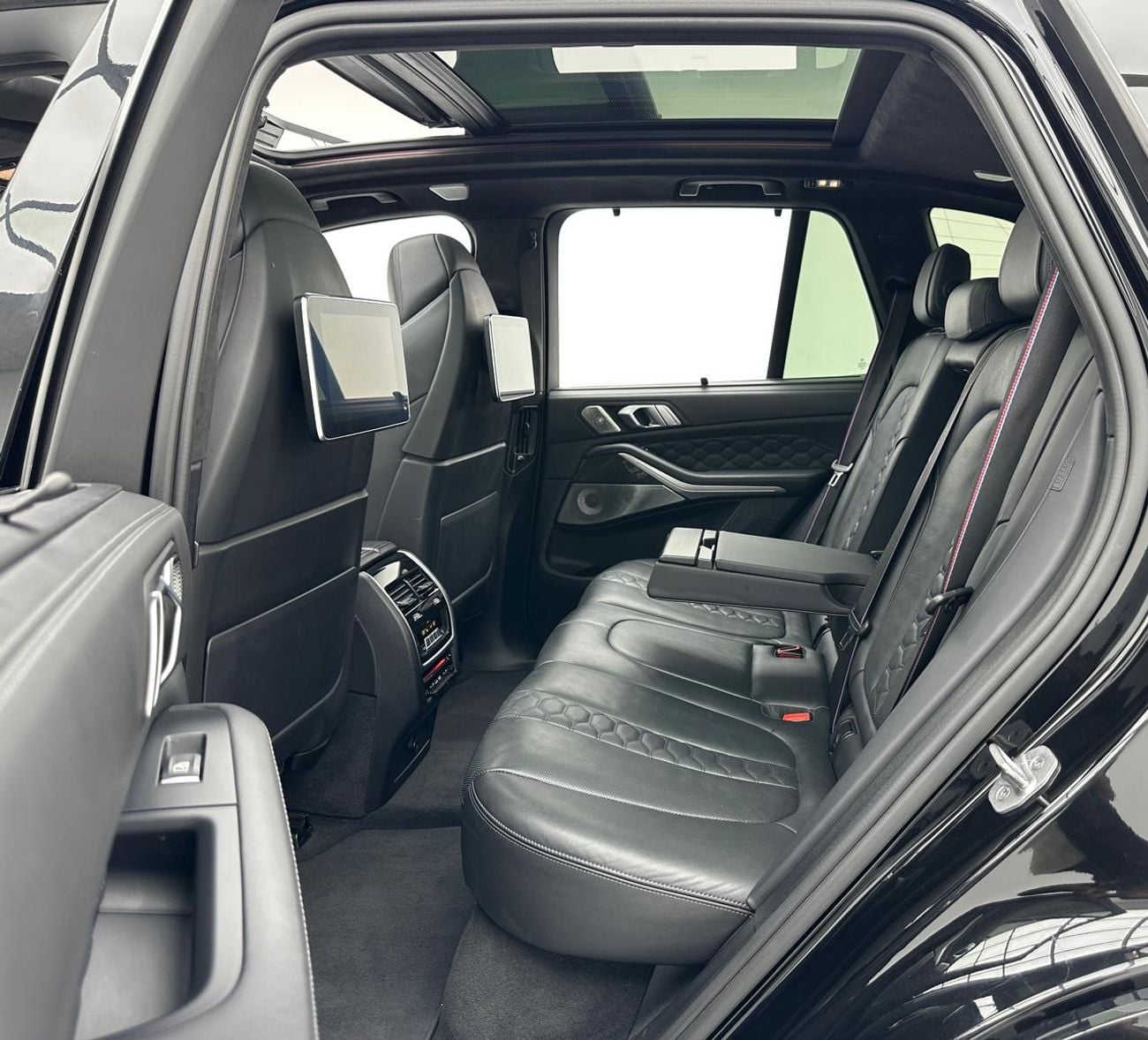 بي أم دبليو X5 M 2021 BMW X5M Competition, 1 Year Unlimited Km Warranty, Full BMW Service History, GCC