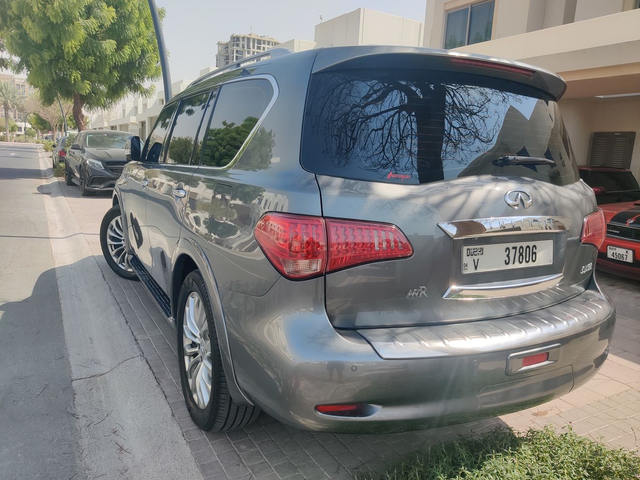 Infiniti QX80 LUXURY