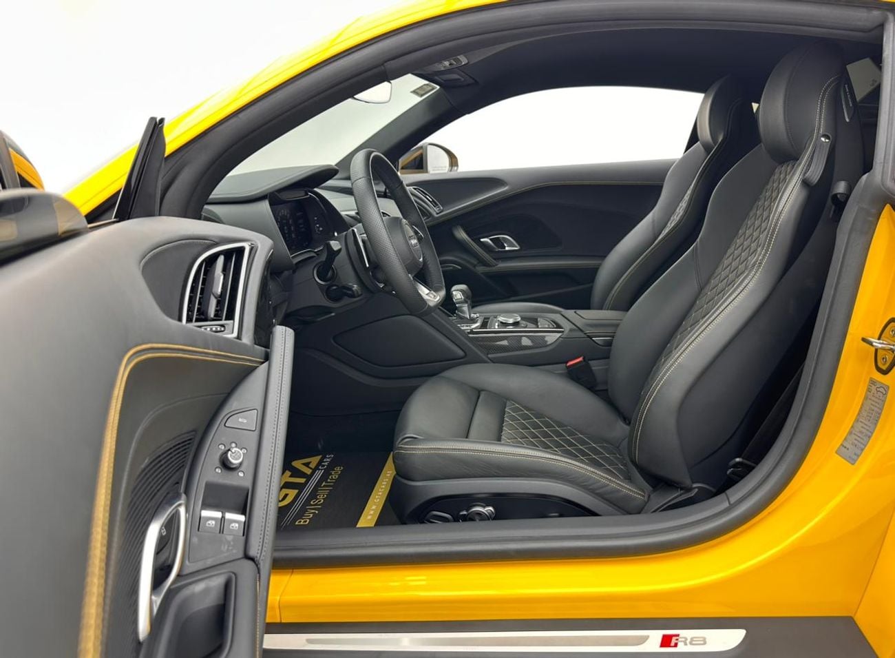 أودي R8 2023 Audi R8 RWD V10 Performance, NOV 2027 Audi Warranty + Service Contract, GCC