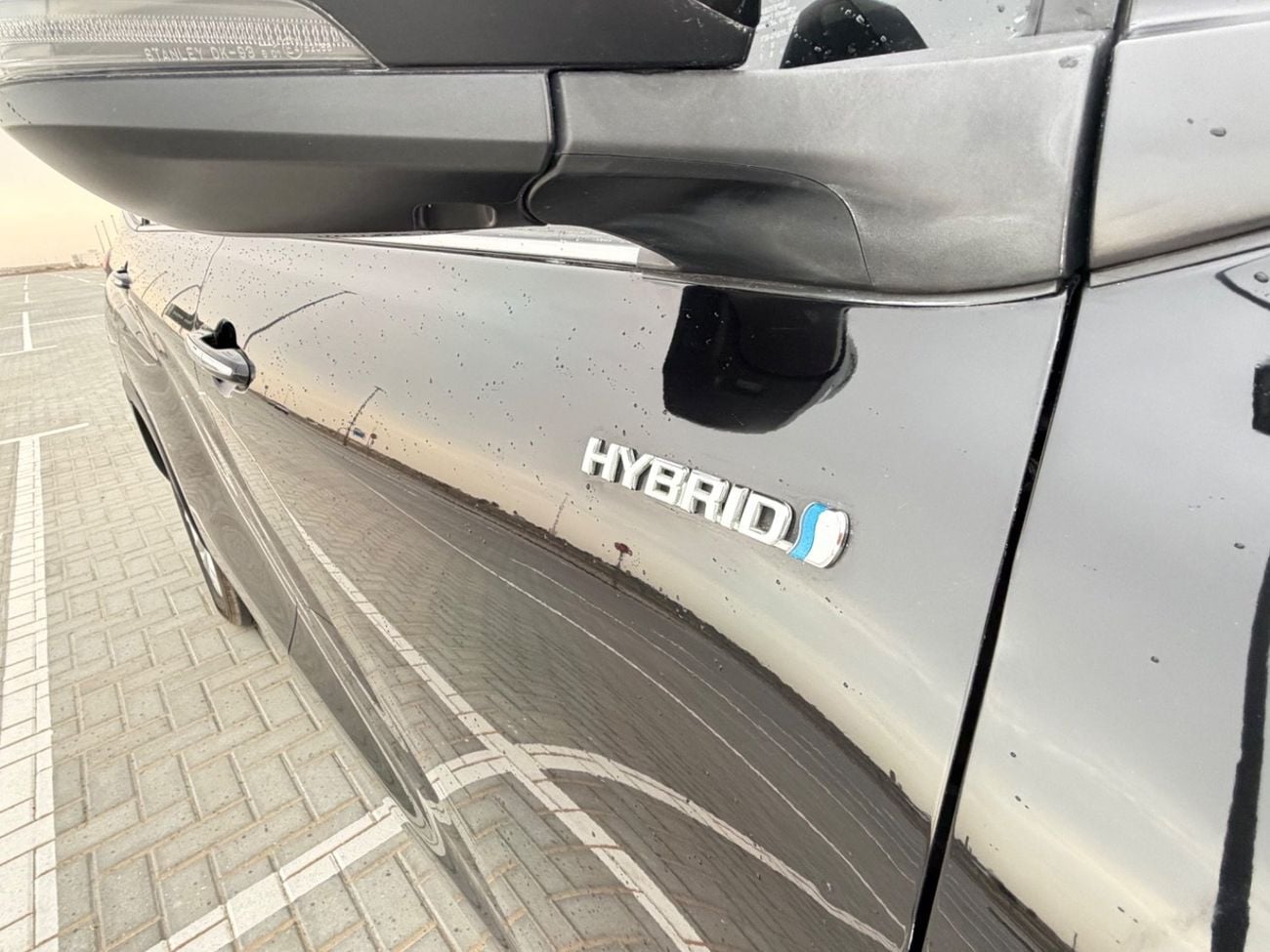 تويوتا إينوفا 2.0L HyCross 7S Hybrid