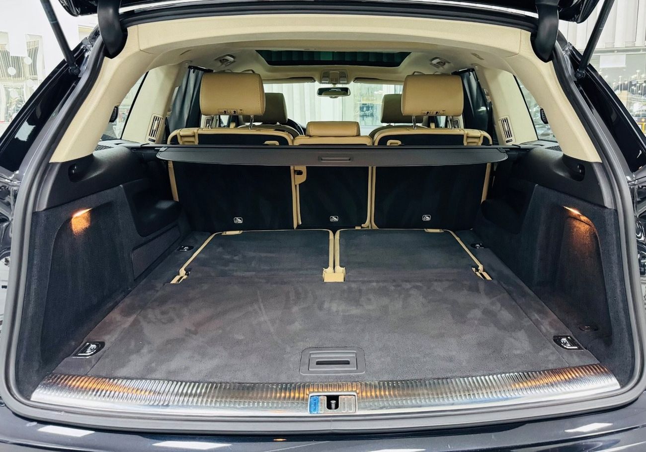 Audi Q7 TFSI quattro S-Line GCC .. FSH .. V6 .. S line .. Top Range .. Perfect Condition