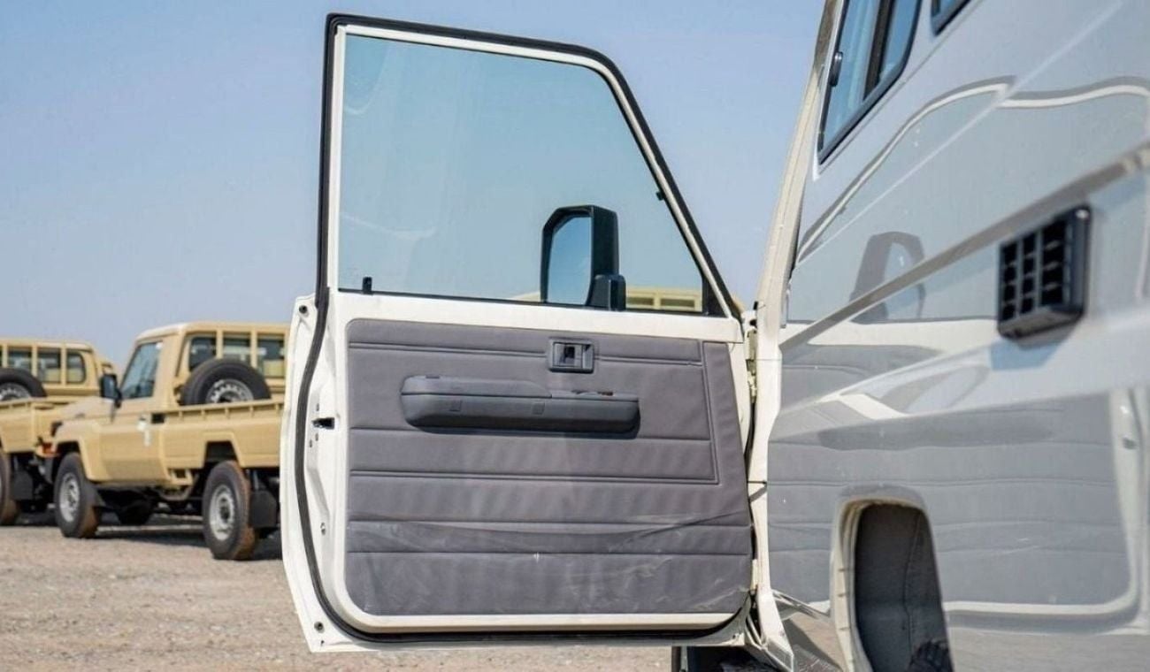 Toyota Land Cruiser 70 LC 78 HARDTOP 4.0L MT LC78 Hard Top 4.2D MT 3DOORS MY2025 – WHITE