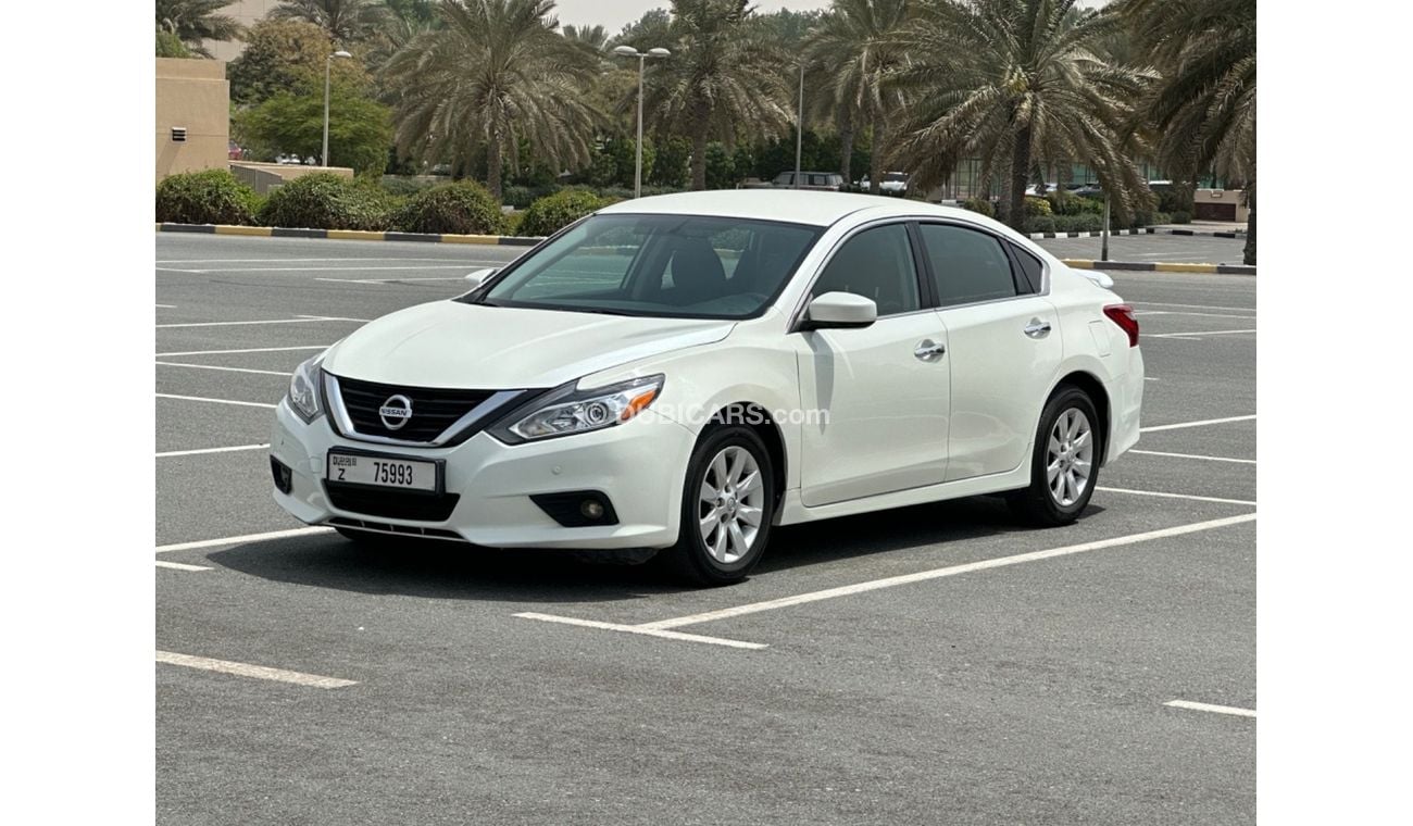Nissan Altima SV MODEL 2017 GCC CAR PERFECT CONDITION INSIDE AND OUTSIDE