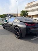 بي أم دبليو i8