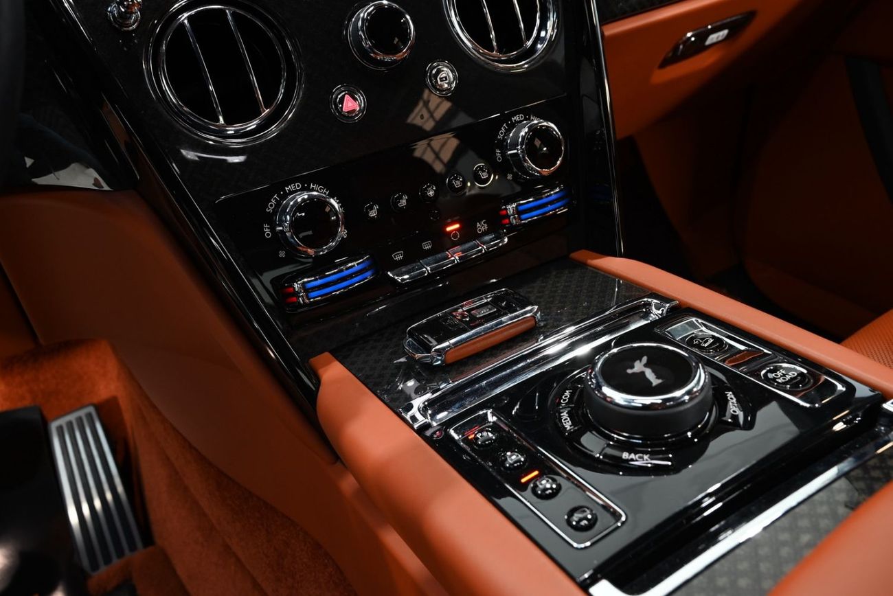 رولز رويس كولينان BLACK BADGE 2023 Rolls Royce Cullinan Black Badge, 2027 Rolls Royce Warranty And Service Pack, GCC