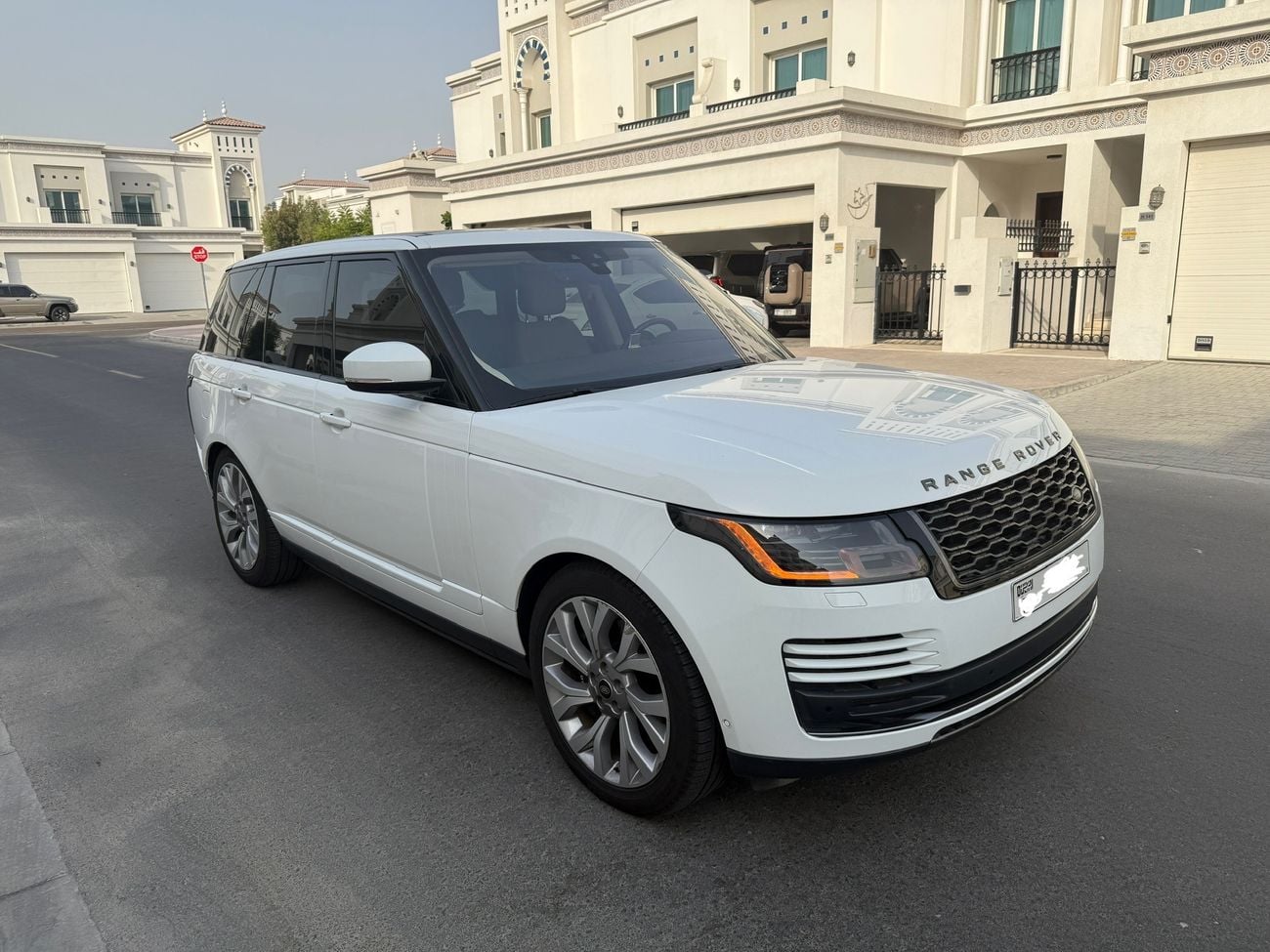 Used Land Rover Range Rover 2021 for sale in Dubai - 907589