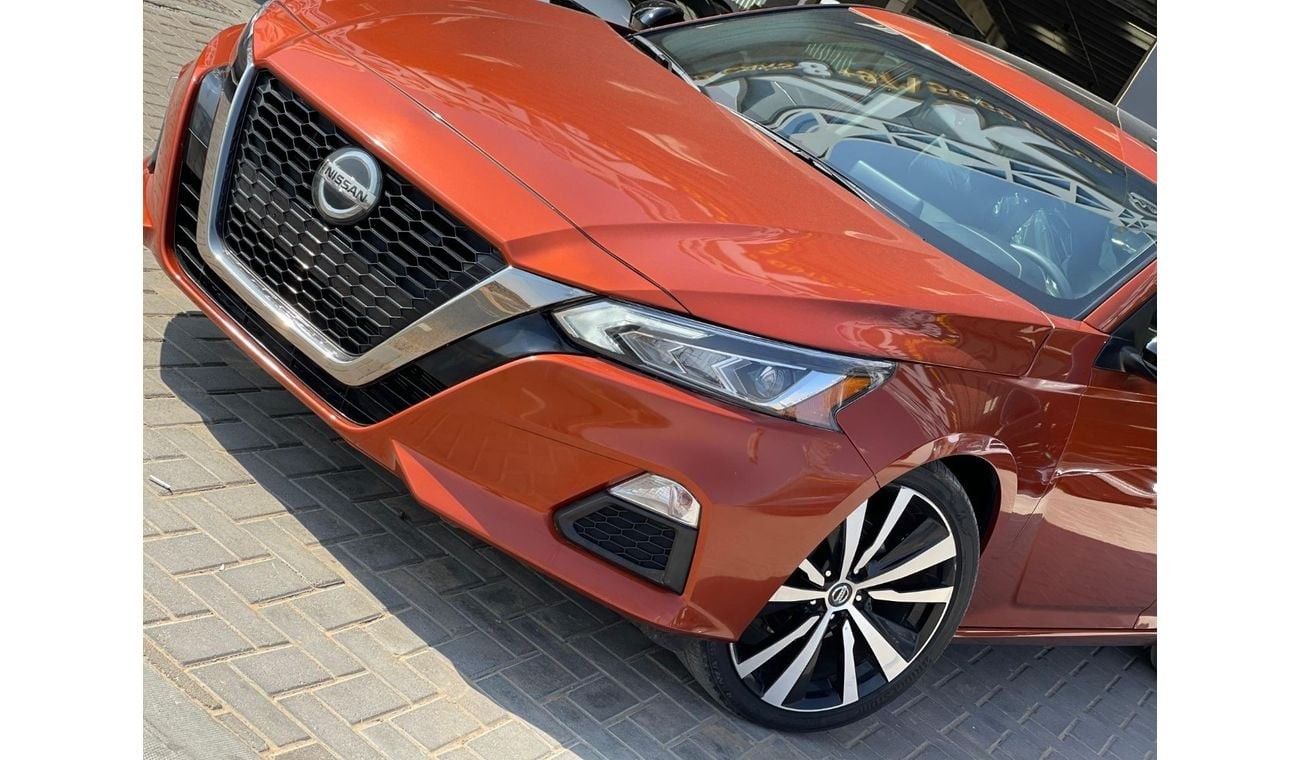 نيسان ألتيما SV 2.5L SV / 2.5L / LOW MILEAGE / RADAR / APPLE - ANDROID AUTO