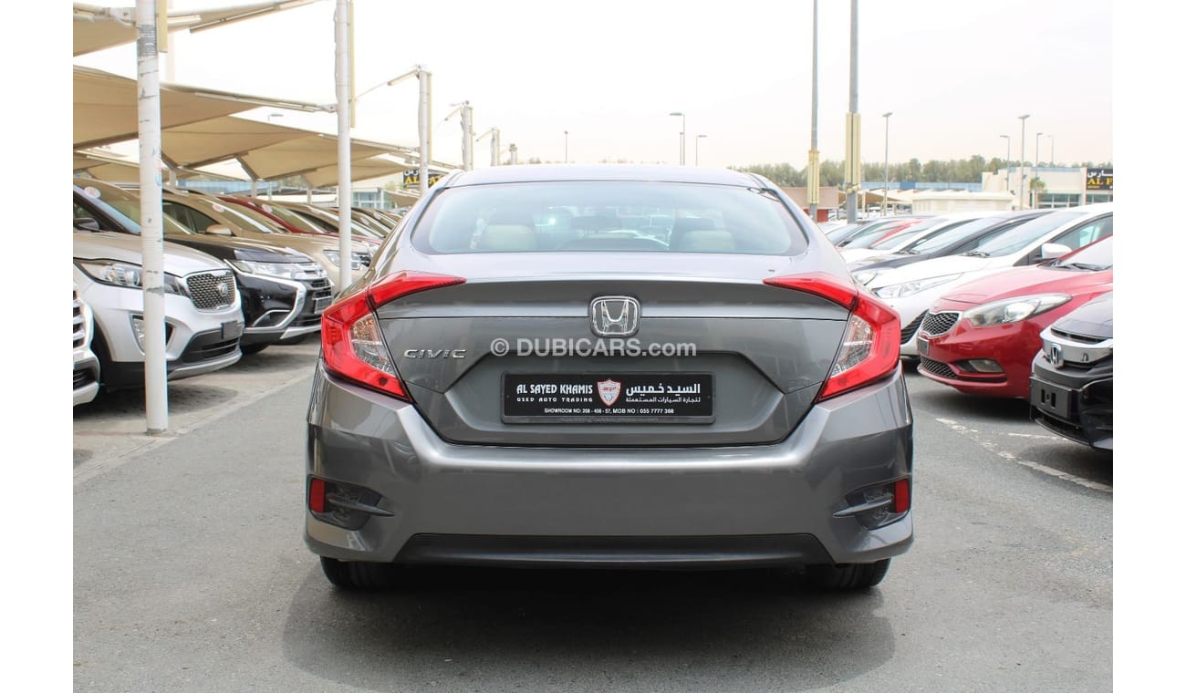 Honda Civic DX ACCIDENTS FREE - ORIGINAL PAINT - GCC - PERFECT CONDITION INSIDE OUT