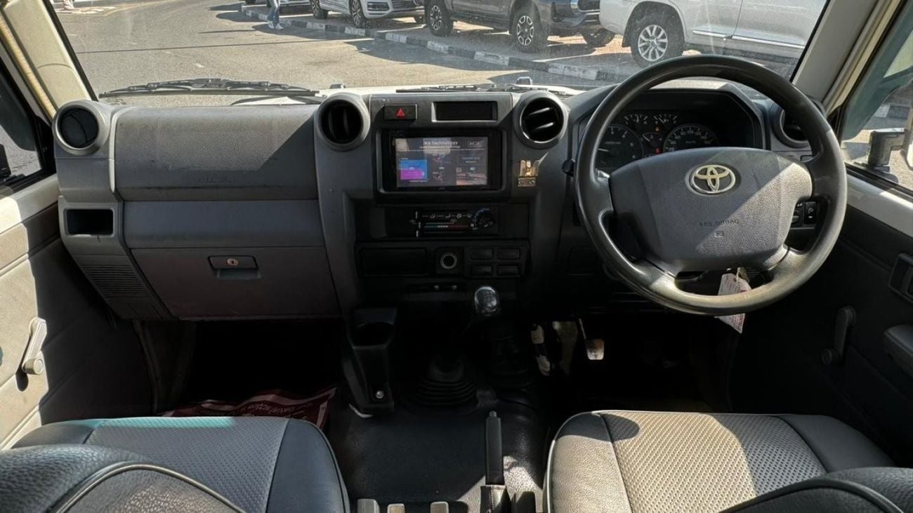 Toyota Land Cruiser 70